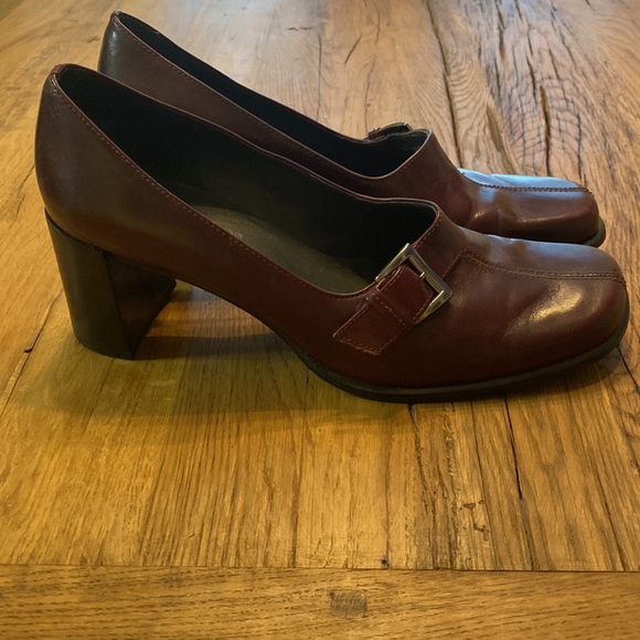 Ladies Franco Sarto Trophy Pump size 8 - Picture 3 of 7